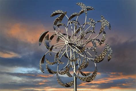  Kinetic Art: The Moving Sculpture - Eine Reise durch die Welt der bewegten Kunst